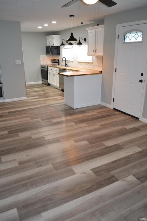 Tiny photo for 30 Vernon Lane, Lafayette, IN 47905 (MLS # 202547675)