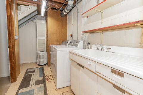 Tiny photo for 7127 Taylor Avenue, Evansville, IN 47715 (MLS # 202612902)