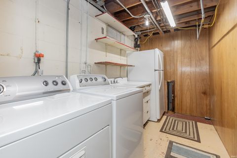 Tiny photo for 7127 Taylor Avenue, Evansville, IN 47715 (MLS # 202612902)