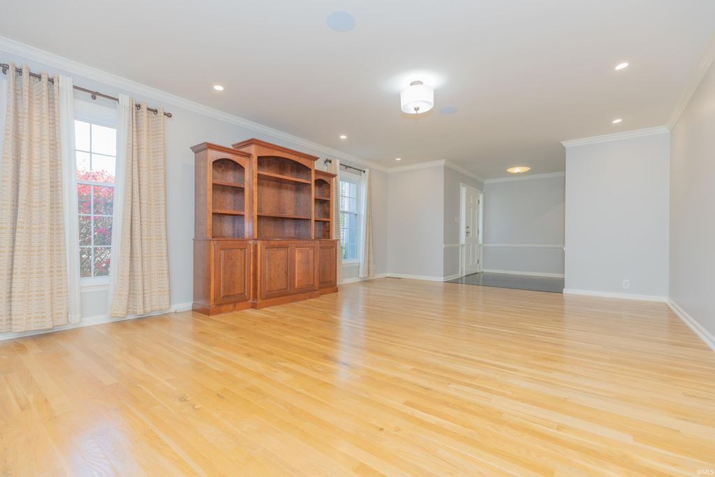 Photo of 7127 Taylor Avenue, Evansville, IN 47715 (MLS # 202612902)