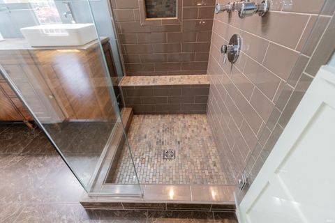 Tiny photo for 7127 Taylor Avenue, Evansville, IN 47715 (MLS # 202612902)