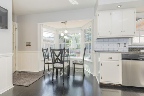 Tiny photo for 7127 Taylor Avenue, Evansville, IN 47715 (MLS # 202612902)