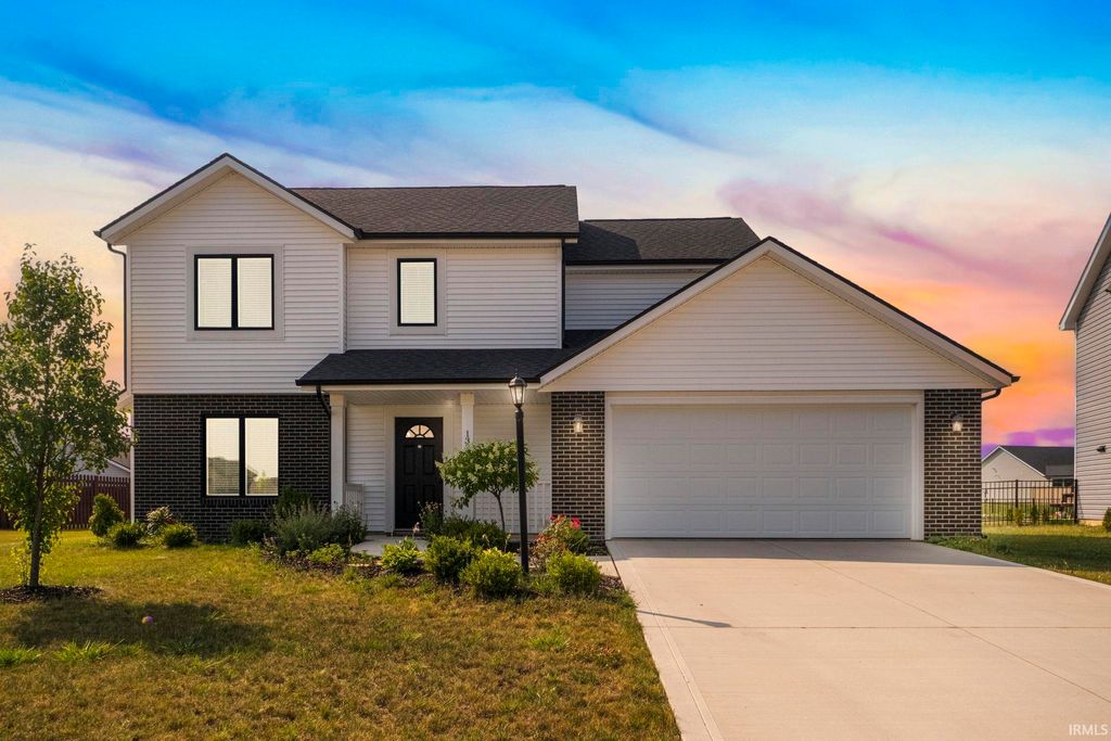 Photo of 13271 Silk Tree Trail, Fort Wayne, IN 46814 (MLS # 202541103)