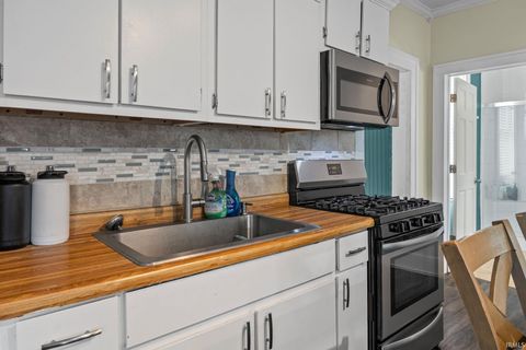 Tiny photo for 807 S 20th Street, Lafayette, IN 47905 (MLS # 202532043)