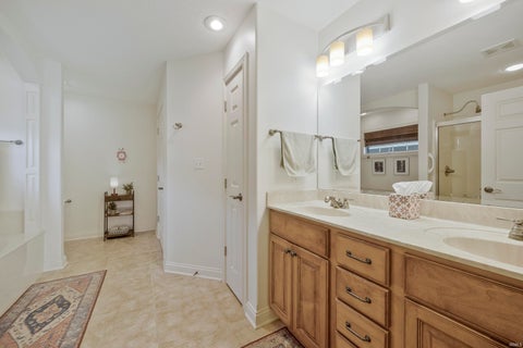 Tiny photo for 834 Saint Gile Court, Evansville, IN 47725 (MLS # 202627712)