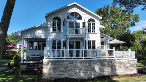 Tiny photo for 4954 E Bayfront Court, Monticello, IN 47960 (MLS # 202535802)