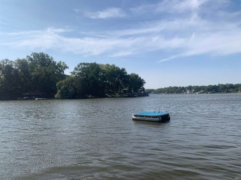 Tiny photo for 4954 E Bayfront Court, Monticello, IN 47960 (MLS # 202535802)