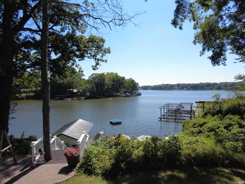 Tiny photo for 4954 E Bayfront Court, Monticello, IN 47960 (MLS # 202535802)