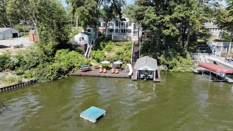 Tiny photo for 4954 E Bayfront Court, Monticello, IN 47960 (MLS # 202535802)