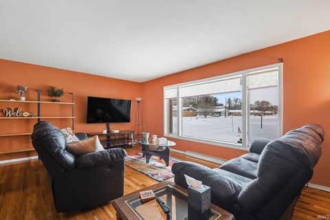 Tiny photo for 2008 Dorwood Drive, South Bend, IN 46617 (MLS # 202602696)