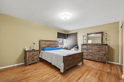 Tiny photo for 2008 Dorwood Drive, South Bend, IN 46617 (MLS # 202602696)