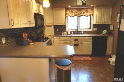 Tiny photo for 103 Western Hills Drive, Mount Vernon, IN 47620 (MLS # 202629800)