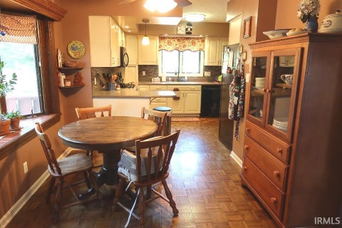 Tiny photo for 103 Western Hills Drive, Mount Vernon, IN 47620 (MLS # 202629800)