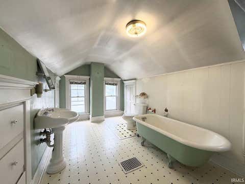 Tiny photo for 300 Humphrey Street, Logansport, IN 46947 (MLS # 202628799)