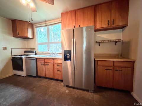 Tiny photo for 300 Humphrey Street, Logansport, IN 46947 (MLS # 202628799)