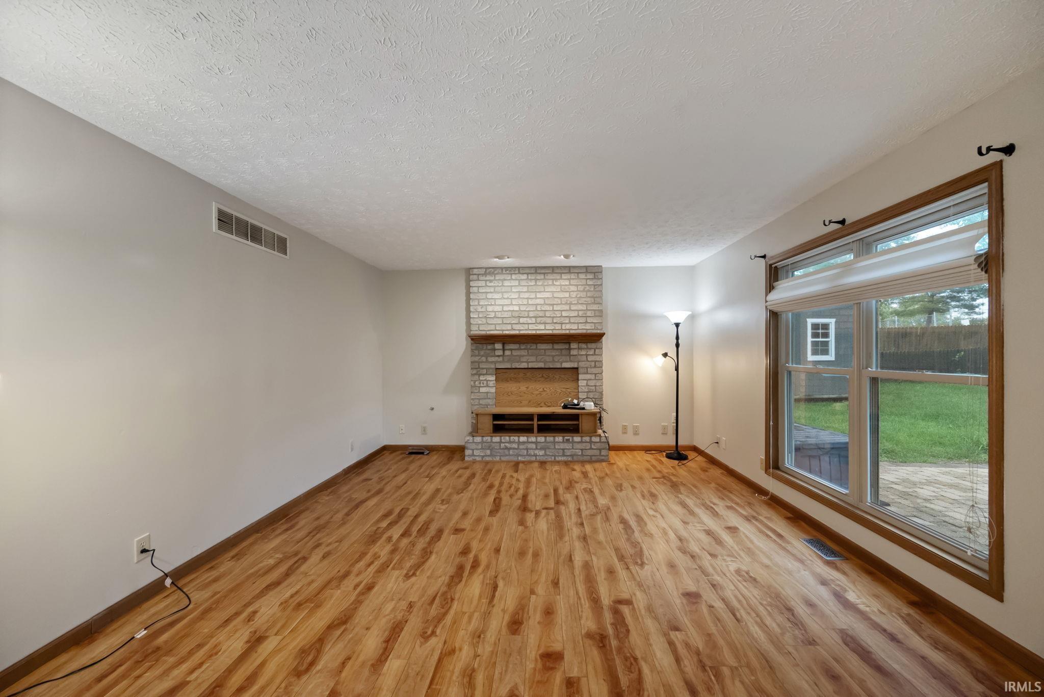 Lafayette, Indiana 47909, United States, 4 Bedrooms Bedrooms, ,3 BathroomsBathrooms,Residential,Pending,157216