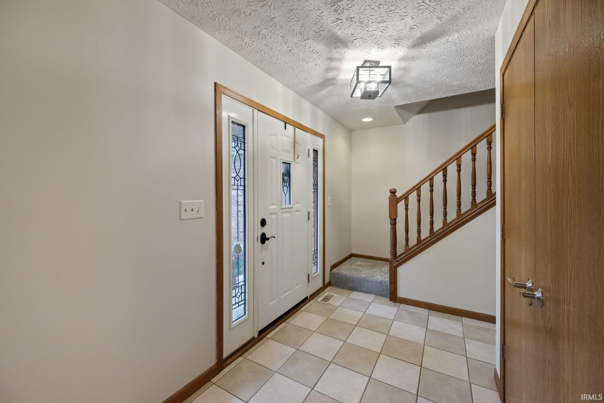 Lafayette, Indiana 47909, United States, 4 Bedrooms Bedrooms, ,3 BathroomsBathrooms,Residential,Pending,157216