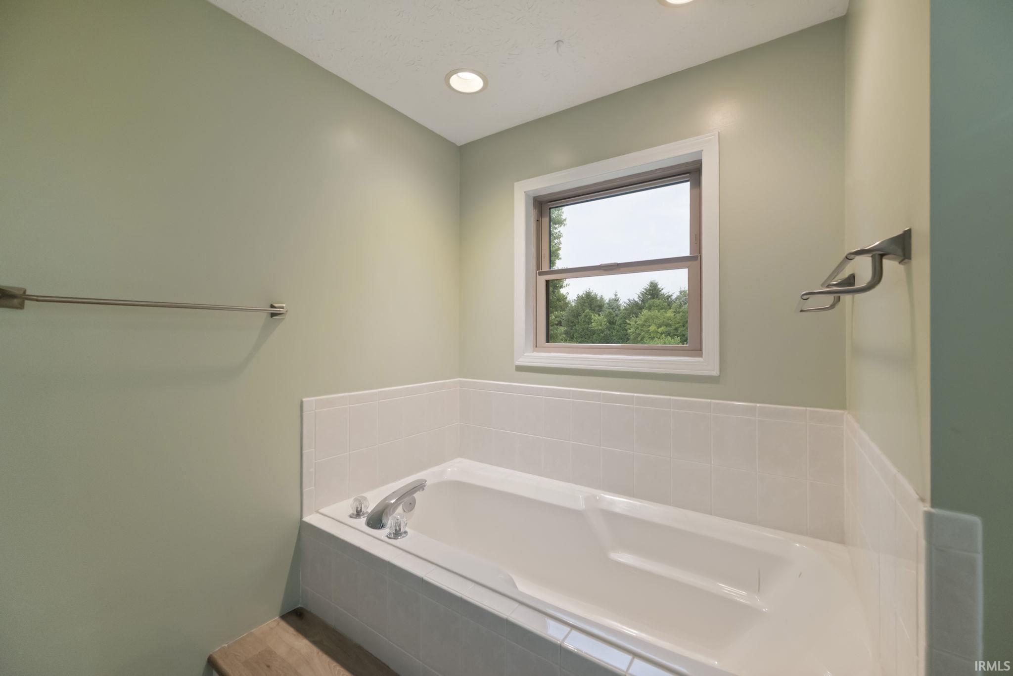 Lafayette, Indiana 47909, United States, 4 Bedrooms Bedrooms, ,3 BathroomsBathrooms,Residential,Pending,157216