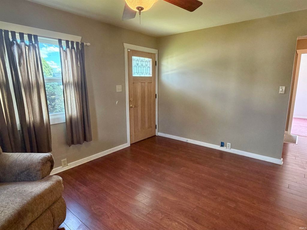 Photo of 438 W 12Th Street, Peru, IN 46970 (MLS # 202624479)