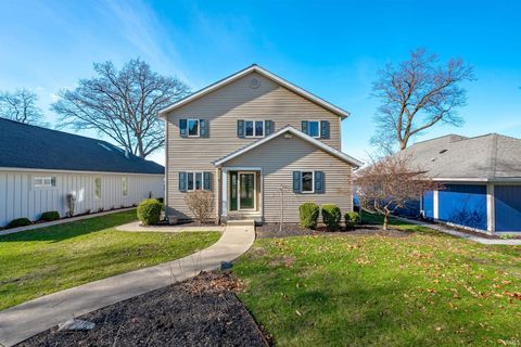 Tiny photo for 2910 Country Club Drive East Drive, Rochester, IN 46975 (MLS # 202608492)