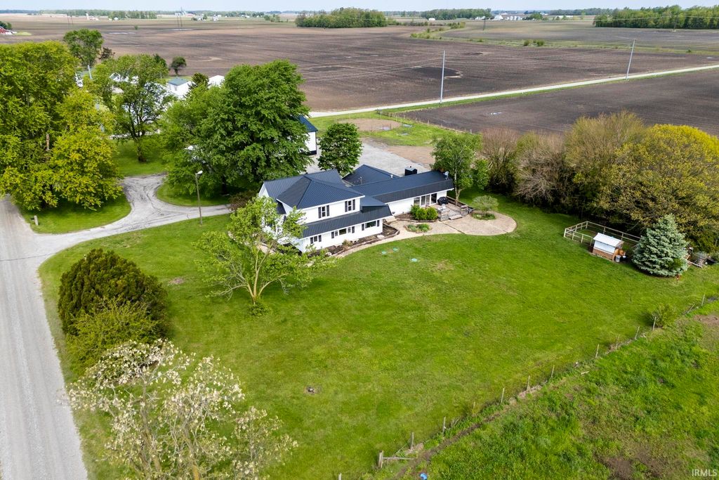 Photo of 5040 E County Road 630 N Road, Frankfort, IN 46041 (MLS # 202617089)