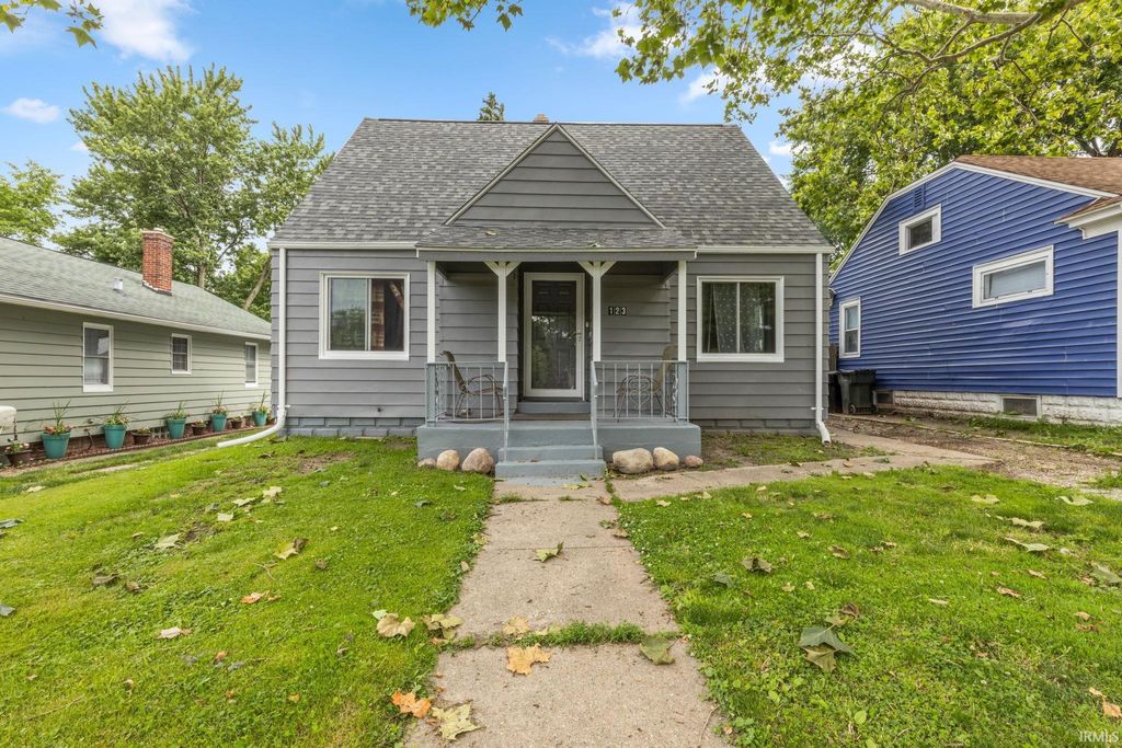 Photo of 123 DonMoyer Avenue, South Bend, IN 46614 (MLS # 202625661)