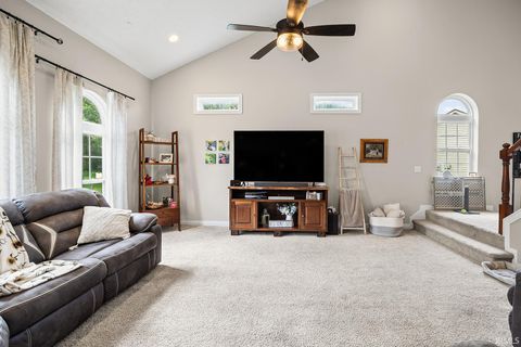 Tiny photo for 5 Rushgrove Court, Lafayette, IN 47909 (MLS # 202529673)