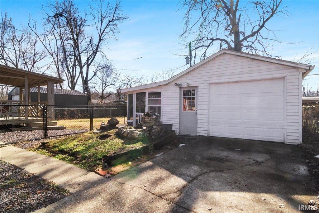 Photo of 2507 Vogel Road, Evansville, IN 47711 (MLS # 202604461)