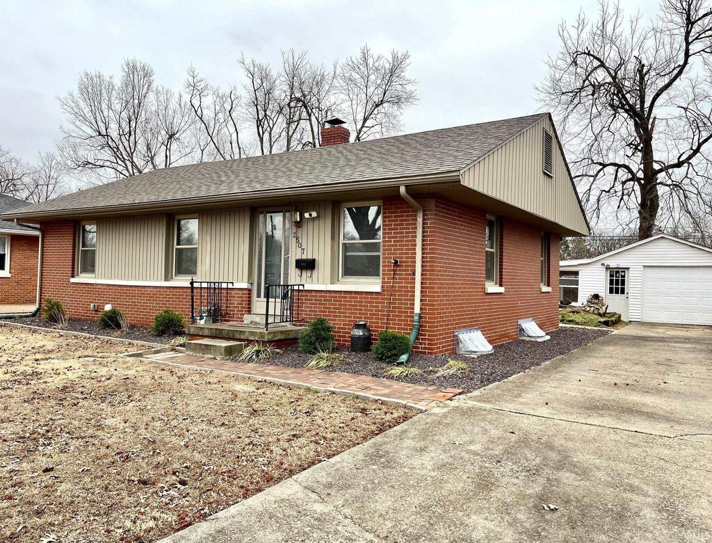 Photo of 2507 Vogel Road, Evansville, IN 47711 (MLS # 202604461)