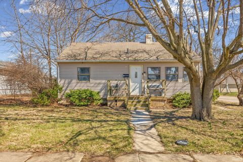 Photo of 819 S 19th Street, Lafayette, IN 47905 (MLS # 202609184)