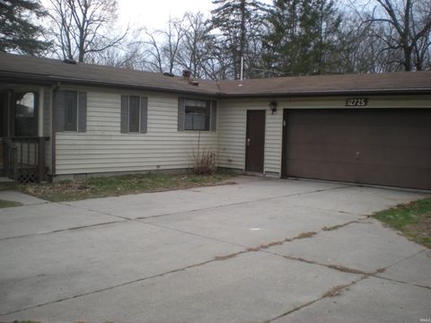 Photo of 12725 Clay Street, Leo, IN 46765 (MLS # 202611413)