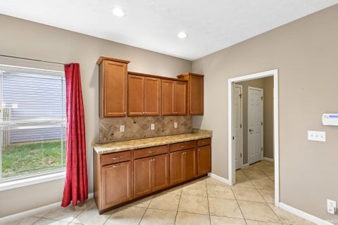 Tiny photo for 1648 Wynterbrooke DR, Kokomo, IN 46901 (MLS # 202629905)