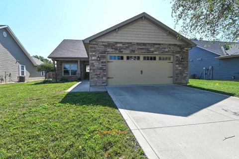 Photo of 1648 Wynterbrooke DR, Kokomo, IN 46901 (MLS # 202629905)