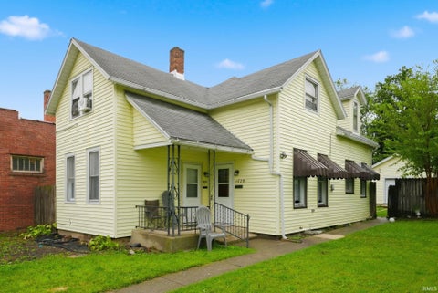 Photo of 1728 High Street, Fort Wayne, IN 46808 (MLS # 202624496)