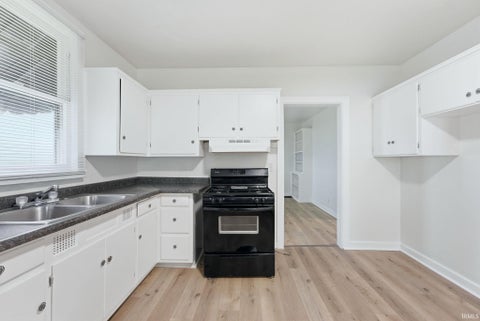 Tiny photo for 1728 High Street, Fort Wayne, IN 46808 (MLS # 202624496)