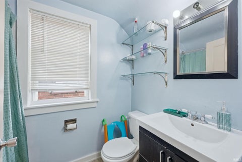 Tiny photo for 1728 High Street, Fort Wayne, IN 46808 (MLS # 202624496)