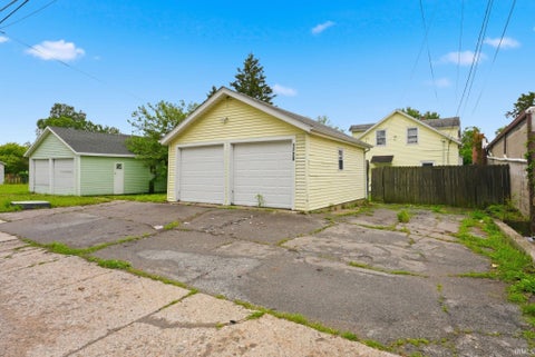 Tiny photo for 1728 High Street, Fort Wayne, IN 46808 (MLS # 202624496)