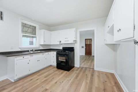Tiny photo for 1728 High Street, Fort Wayne, IN 46808 (MLS # 202624496)