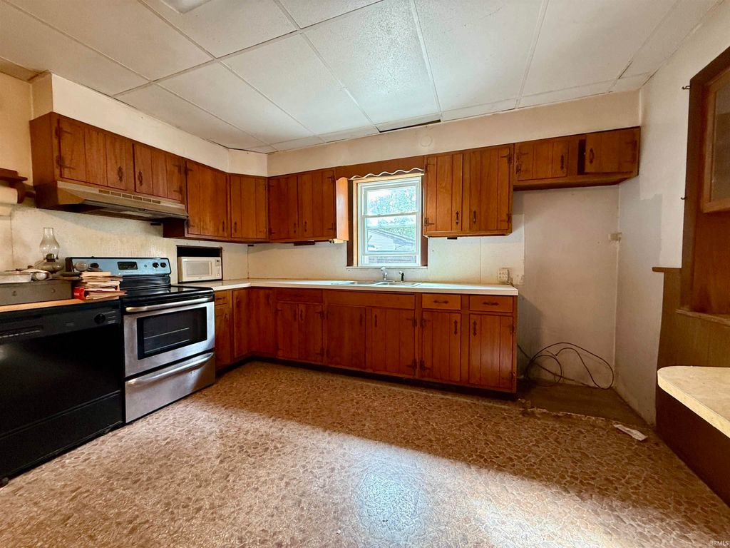 Photo of 606 Lincoln Street, Rockport, IN 47635 (MLS # 202541942)