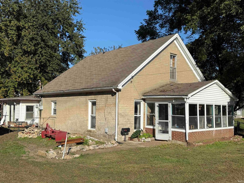 Photo of 606 Lincoln Street, Rockport, IN 47635 (MLS # 202541942)