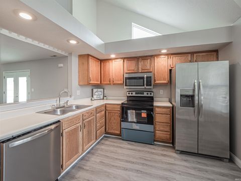 Tiny photo for 3805 Windsong Cove, Evansville, IN 47715 (MLS # 202625456)