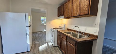 Tiny photo for 4423 Bowser Avenue, Fort Wayne, IN 46806 (MLS # 202545531)