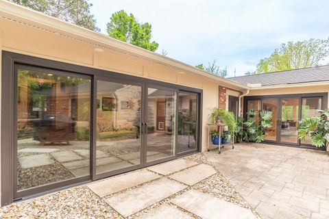 Tiny photo for 929 S Eagleson Avenue, Bloomington, IN 47401 (MLS # 202618606)