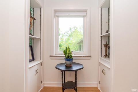 Tiny photo for 929 S Eagleson Avenue, Bloomington, IN 47401 (MLS # 202618606)