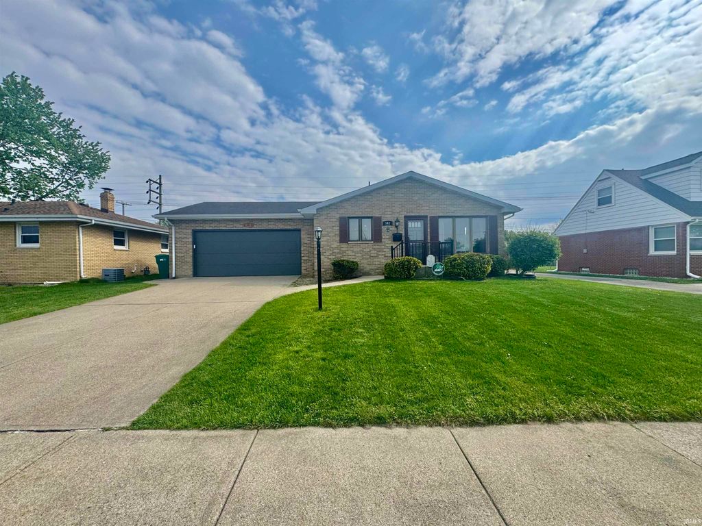 Photo of 543 W 12th Street, Mishawaka, IN 46544 (MLS # 202615889)