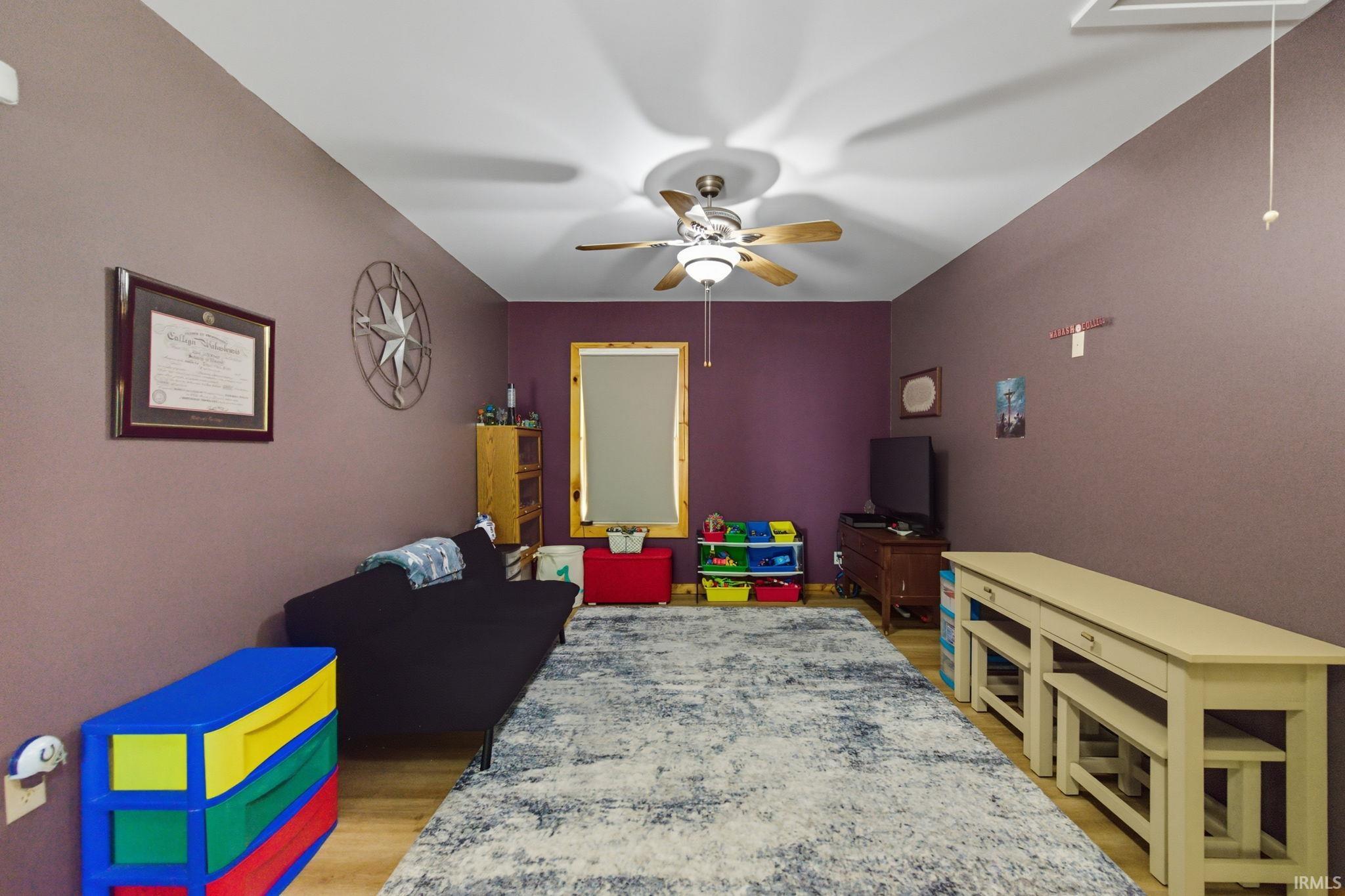 Frankfort, Indiana 46041, United States, 3 Bedrooms Bedrooms, ,5 BathroomsBathrooms,Residential,Pending,213588