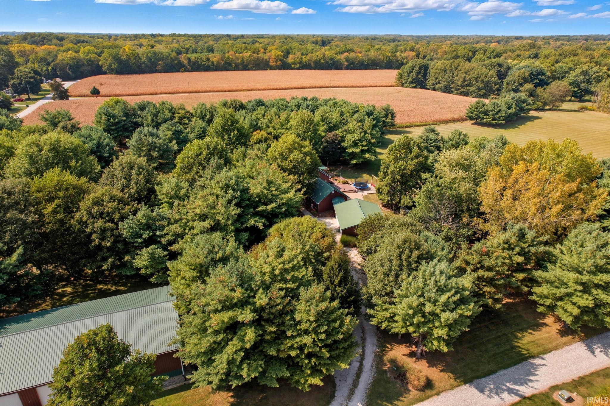 Frankfort, Indiana 46041, United States, 3 Bedrooms Bedrooms, ,5 BathroomsBathrooms,Residential,Pending,213588