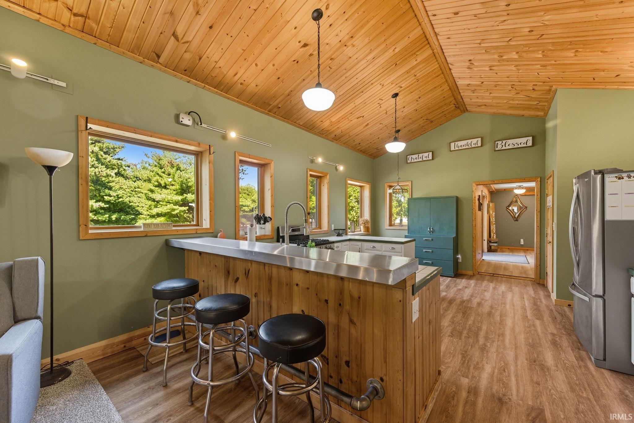 Frankfort, Indiana 46041, United States, 3 Bedrooms Bedrooms, ,5 BathroomsBathrooms,Residential,Pending,213588