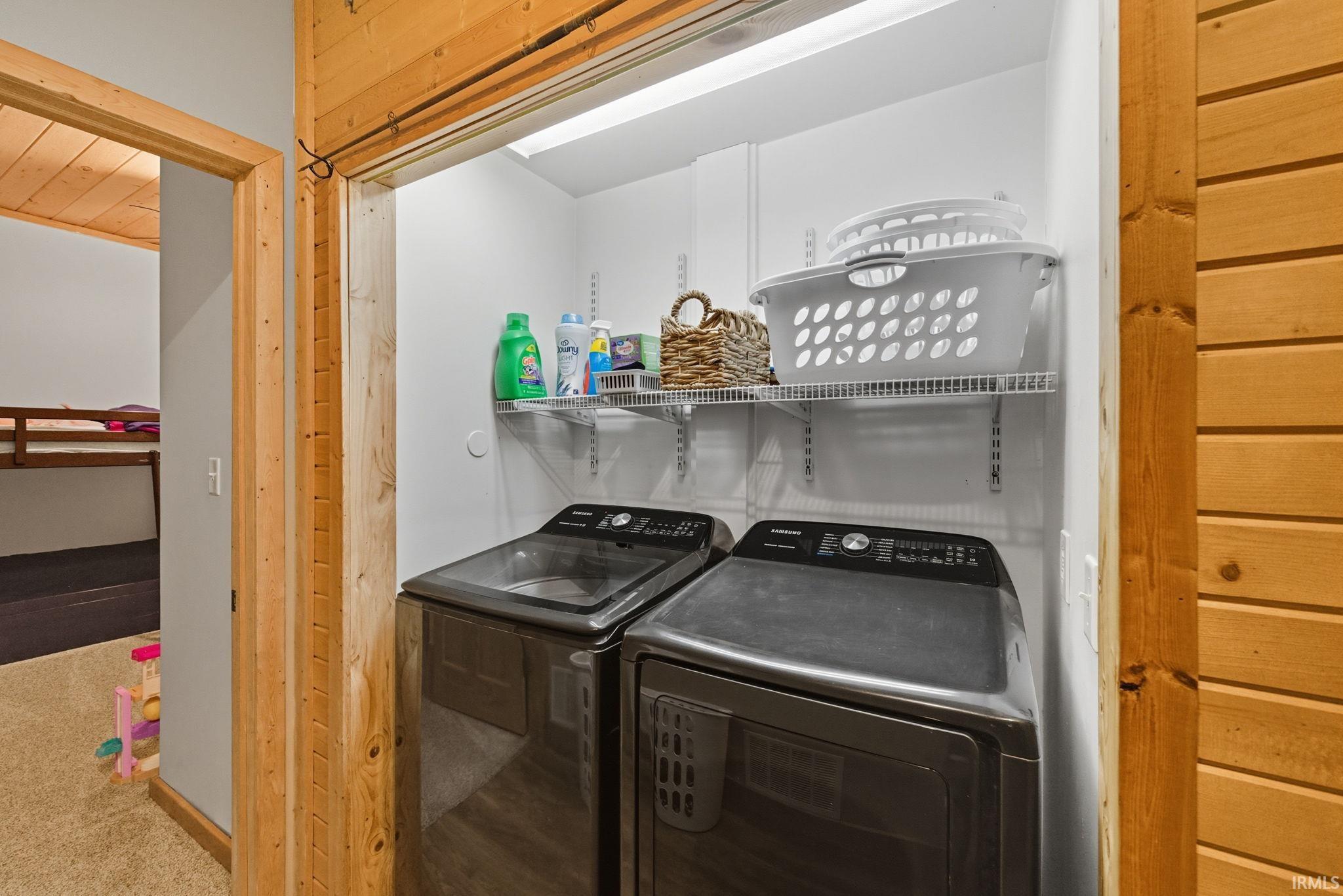 Frankfort, Indiana 46041, United States, 3 Bedrooms Bedrooms, ,5 BathroomsBathrooms,Residential,Pending,213588