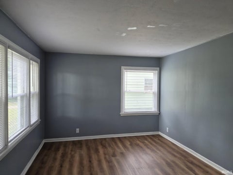 Tiny photo for 3817 Belle Vista VIS, South Bend, IN 46619 (MLS # 202635293)